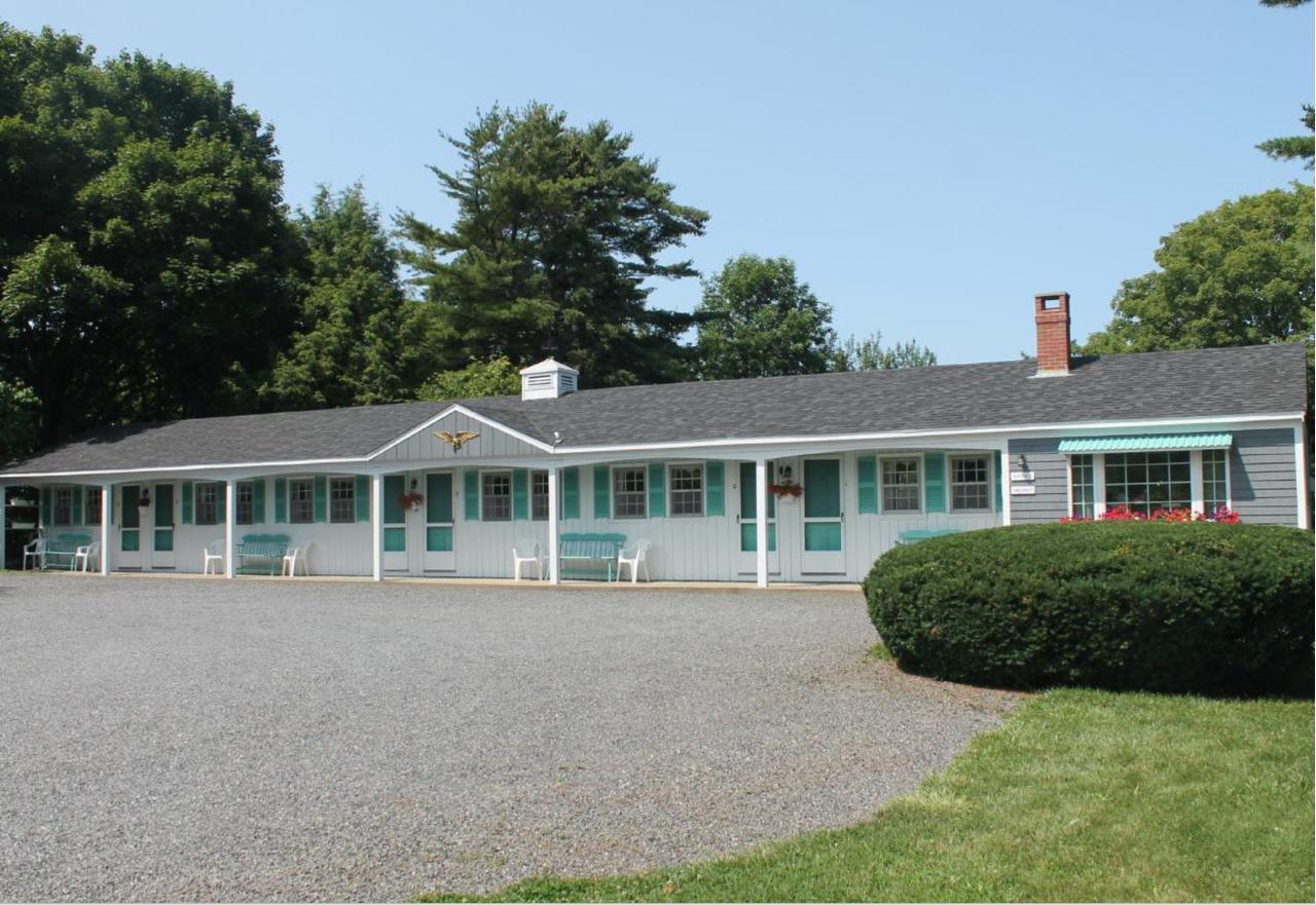 Mid-Town Motel Boothbay Harbor Exterior photo
